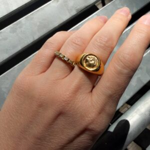 Athéna Signet Ring